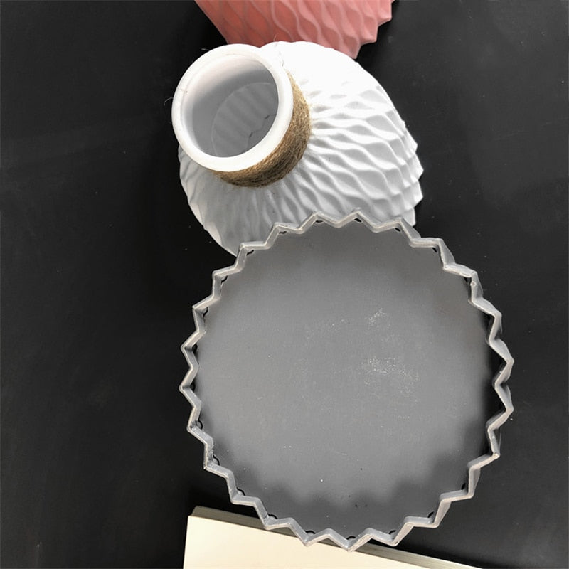 FLOWER VASE